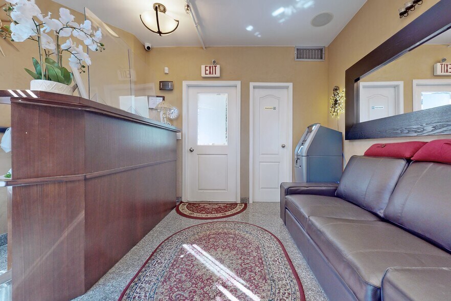 More Photos Of 4801 Keele St, Toronto Warehouse For Sale