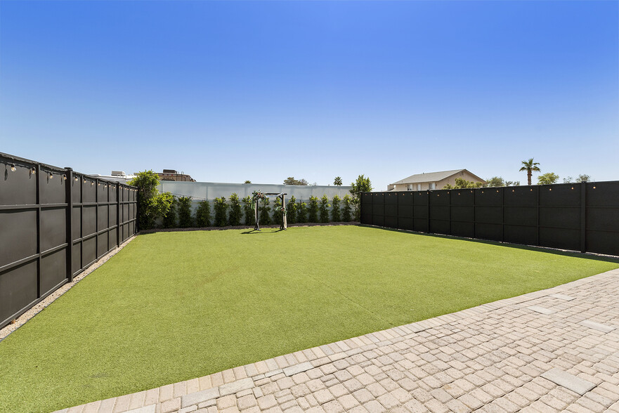 More Photos Of 8822 W Deer Valley Rd, Peoria Specialty For Sale