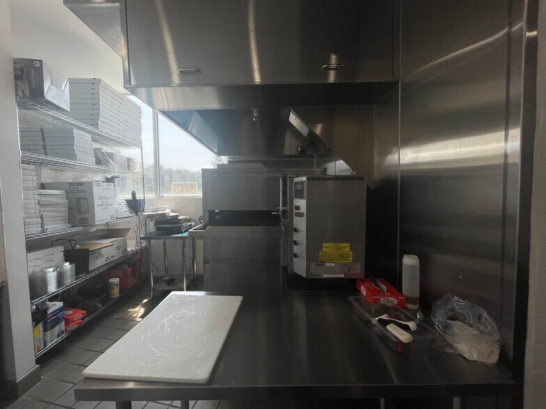 More Photos Of 5900-5930 Monterey Rd, Los Angeles General Retail For Sale