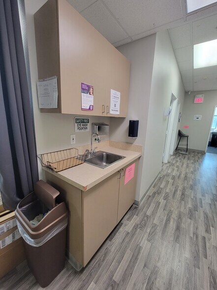 More Photos Of 2800 N Tenaya Way, Las Vegas Medical For Lease