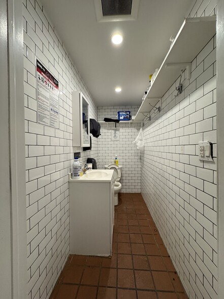 More Photos Of 69 5th Ave, Brooklyn Storefront Retail Residential For Lease