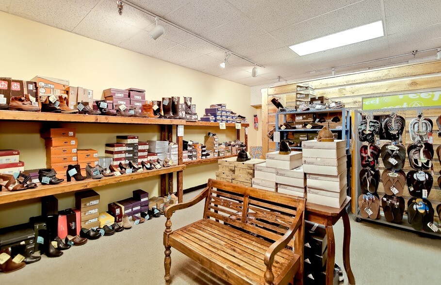 More Photos Of 100 N Main St, Breckenridge General Retail For Sale