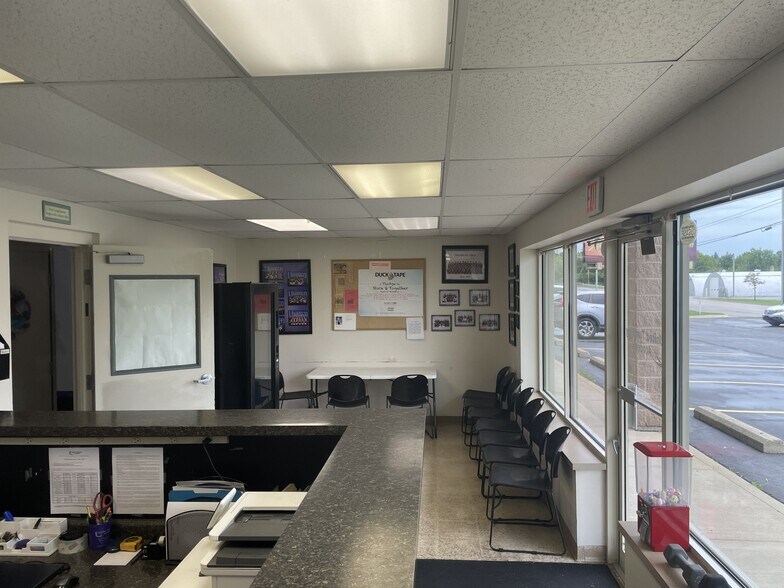More Photos Of 800 W Russell Rd, Sidney Industrial For Lease