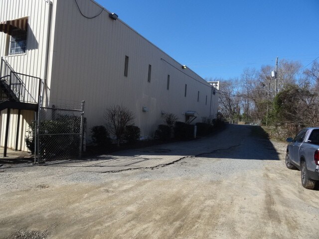 More Photos Of 525 Gillespie St, Fayetteville Flex For Sale