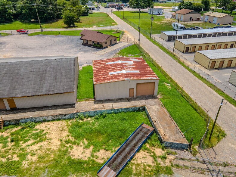 More Photos Of 800 S Wilson Ave, Dunn Industrial For Lease