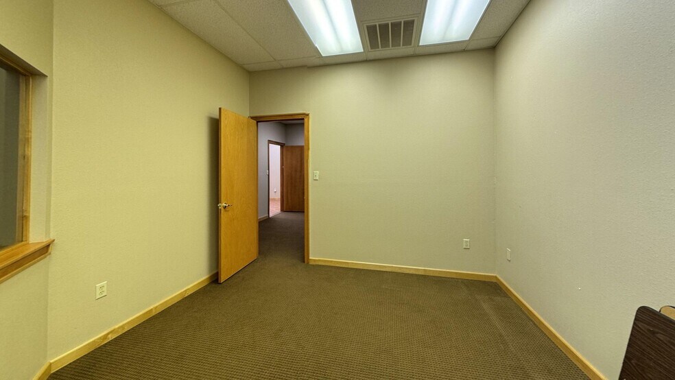 More Photos Of 1525 Shoreline Blvd, Corpus Christi Storefront Retail Office For Sale