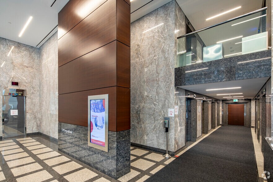 More Photos Of 110 Yonge St, Toronto Office For Lease