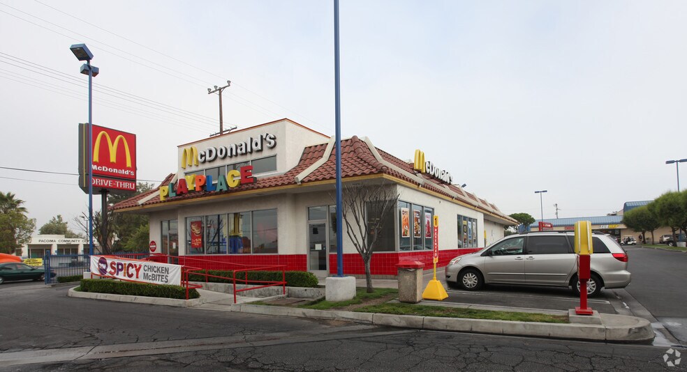 More Photos Of 12727-12765 Van Nuys Blvd, Pacoima Unknown For Lease