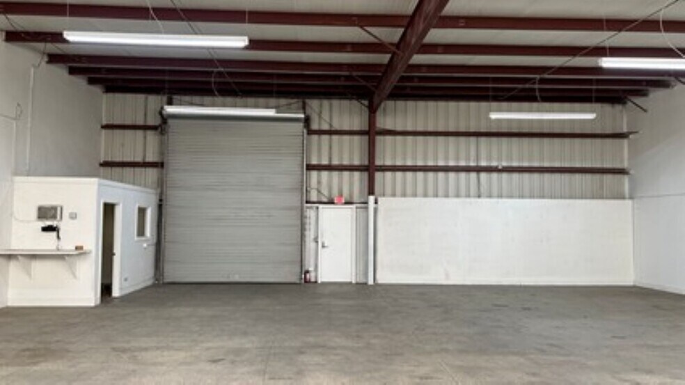 More Photos Of 510 SW 2nd St, Vero Beach Warehouse For Lease