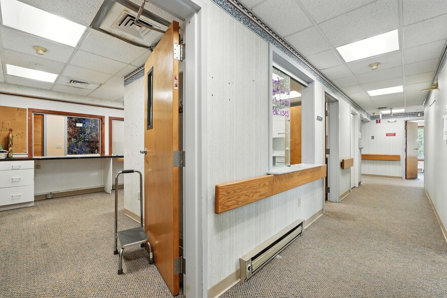 More Photos Of 185 West Ave, Ludlow Medical For Sale