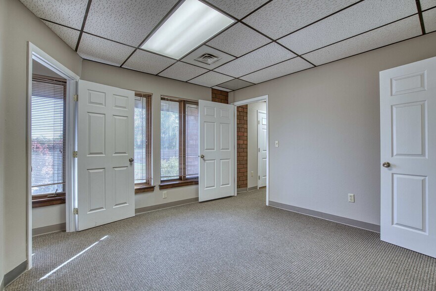 More Photos Of 1300 Plaza Ct N, Lafayette Office For Sale
