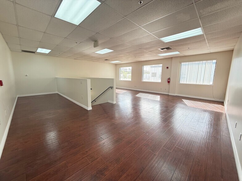 More Photos Of 28041 Smyth Dr, Valencia Light Manufacturing For Lease