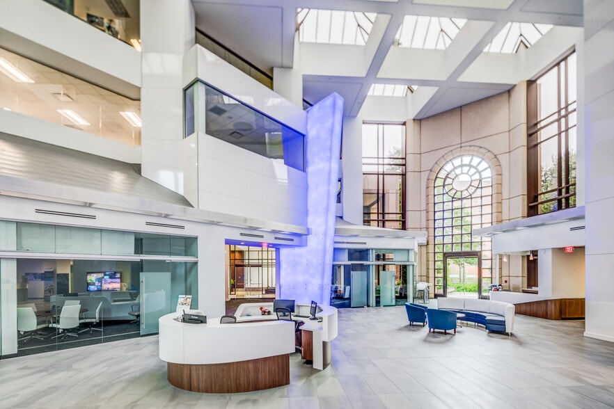 More Photos Of 112 E Pecan St, San Antonio Office For Lease