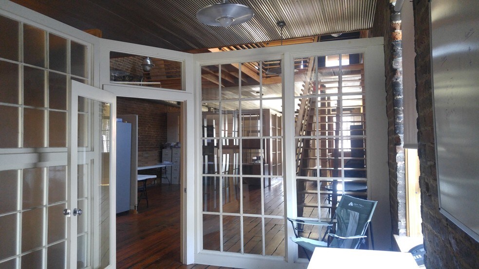 More Photos Of 714 Gay, Knoxville General Retail For Lease