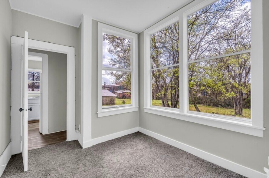 More Photos Of 123 Cottrell st, West Point Multifamily For Sale