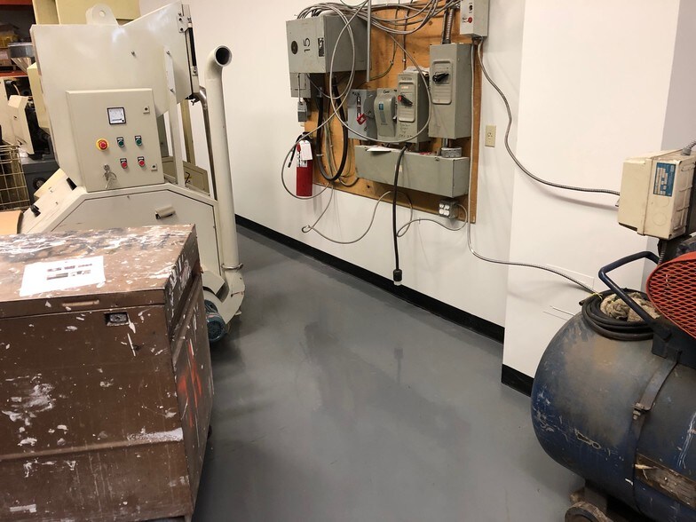 More Photos Of 1783 Mattawa Ave, Mississauga Warehouse For Lease