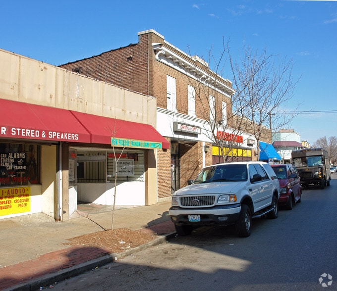 More Photos Of , Saint Louis General Retail For Sale