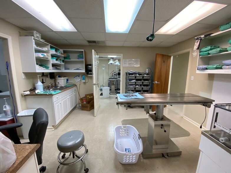 More Photos Of 3635 Sycamore Dairy Rd, Fayetteville Medical For Sale