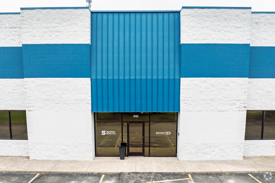 More Photos Of 2470 Xcelsior Dr, Oxford Warehouse For Lease