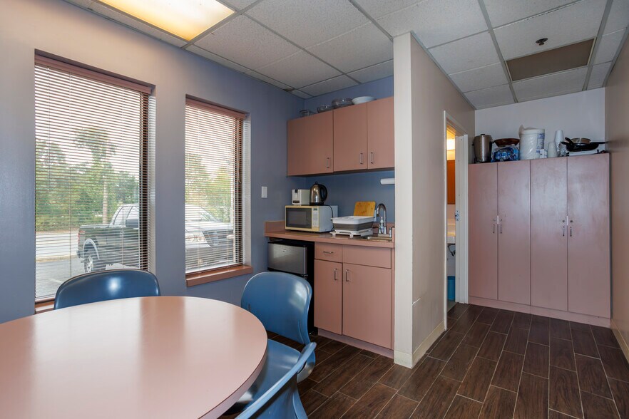 More Photos Of 475 Kedron Ave, Folsom Office For Sale