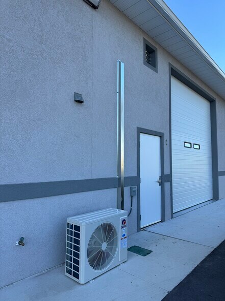 More Photos Of 1101 Reed Canal Rd, Port Orange Warehouse For Sale