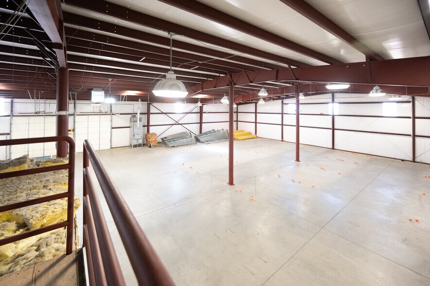 More Photos Of 93696 Highway 70, Chilcoot Warehouse For Lease
