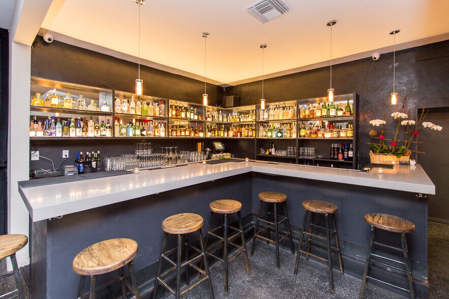 More Photos Of 12223 W Washington Blvd, Los Angeles Restaurant For Lease