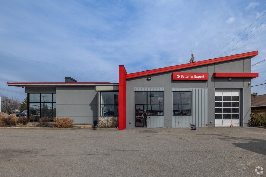 More Photos Of 570 Boul Saint-René O, Gatineau Auto Repair For Sale