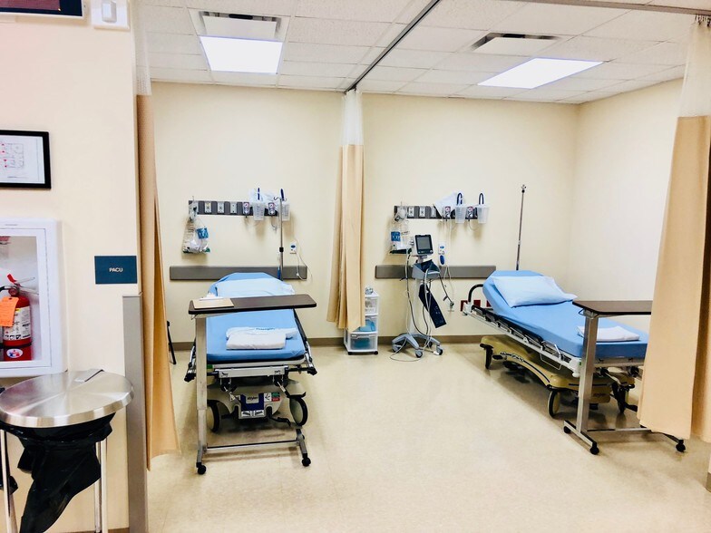 More Photos Of 1229 Creekway Dr, Sugar Land Medical For Lease