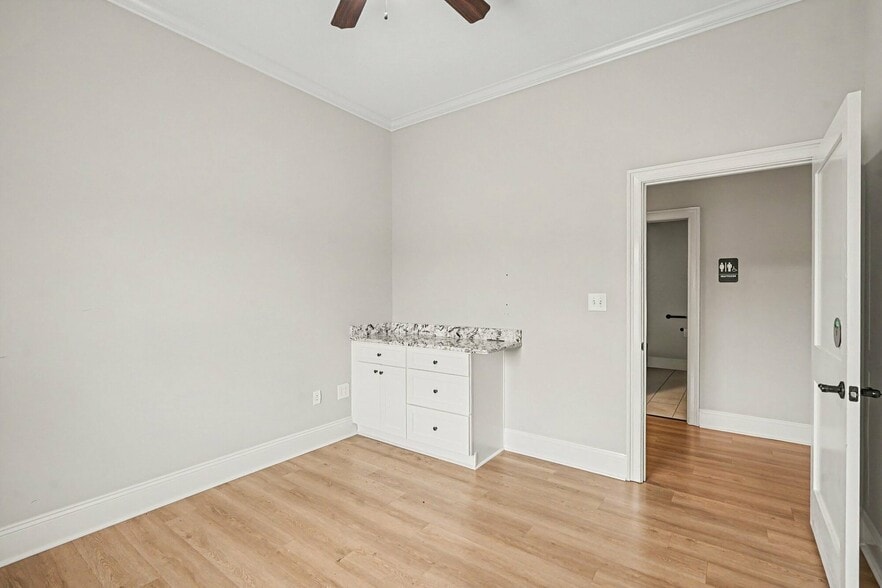 More Photos Of 132 Byrd Way, Warner Robins Office For Sale