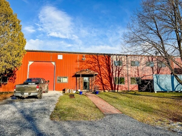 More Photos Of 823 Ferry Rd, Charlotte Warehouse For Sale