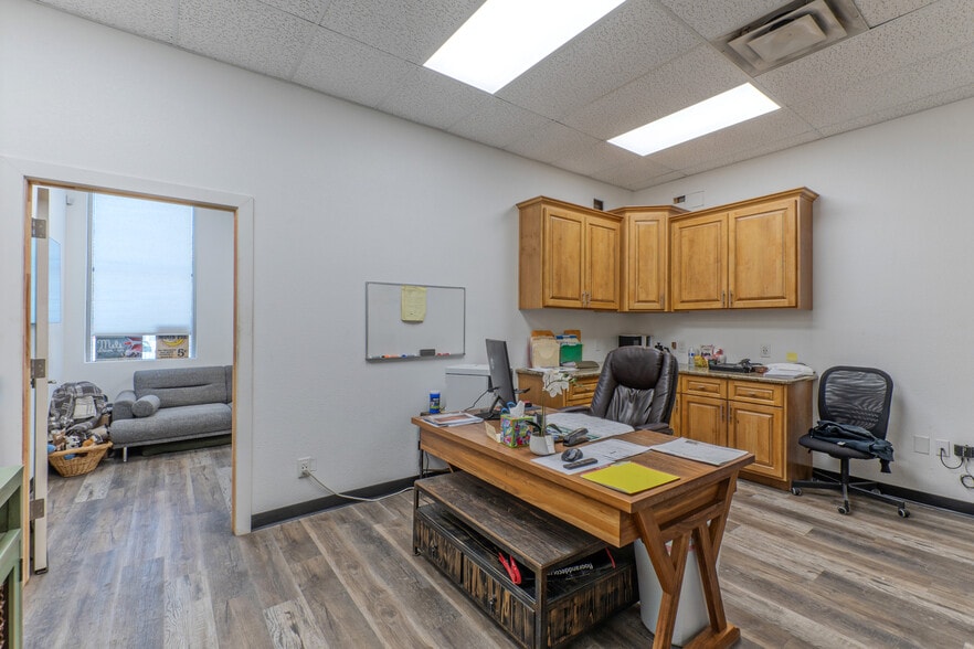 More Photos Of 5001 S Central Ave, Phoenix Auto Repair For Sale