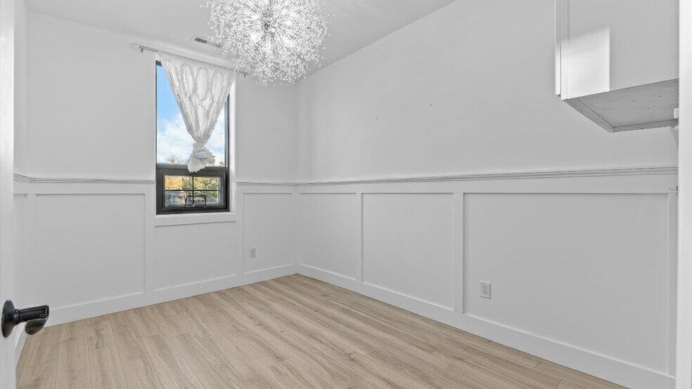 More Photos Of 450 West Ave, Rifle Office For Sale