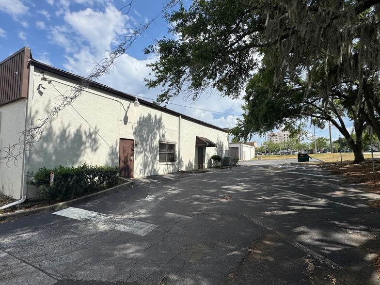 More Photos Of 330 N Magnolia Ave, Ocala Office For Lease