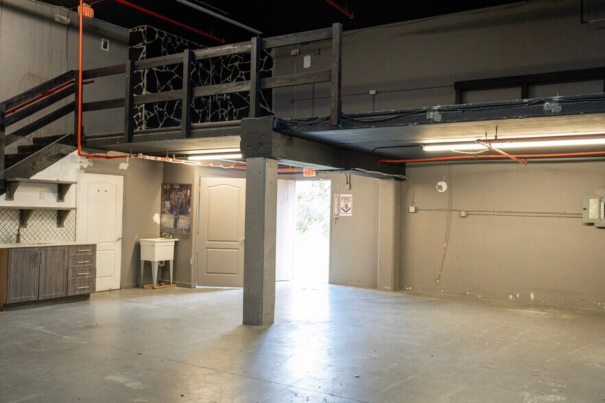 More Photos Of 16300 SW 137th Ave, Miami Warehouse For Sale