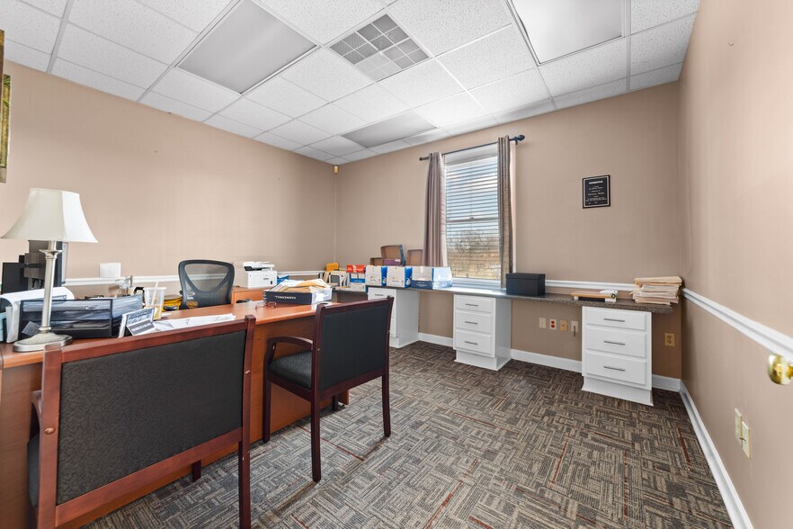 More Photos Of 824 S Dekalb St, Shelby Medical For Sale