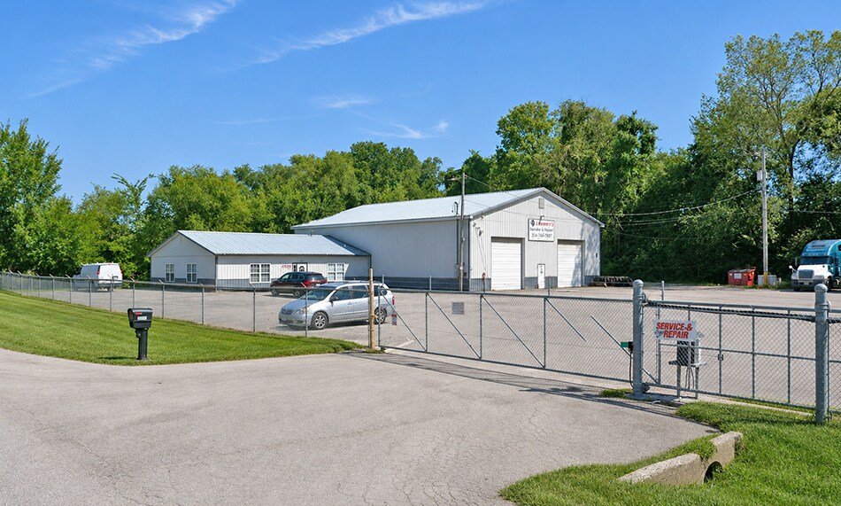 More Photos Of 2626 Camp Jackson Rd, Cahokia Warehouse For Lease