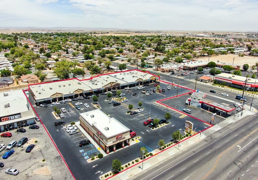 More Photos Of 45235 10th St W, Lancaster General Retail For Lease