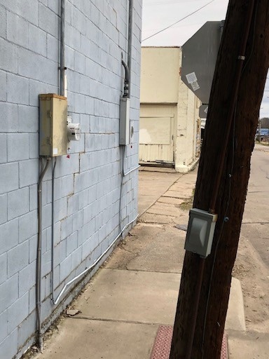 More Photos Of 1102 Main St, Commerce Storefront For Sale