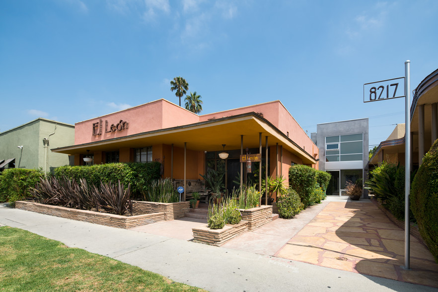 Primary Photo Of 8217 Beverly Blvd, Los Angeles Medical For Lease