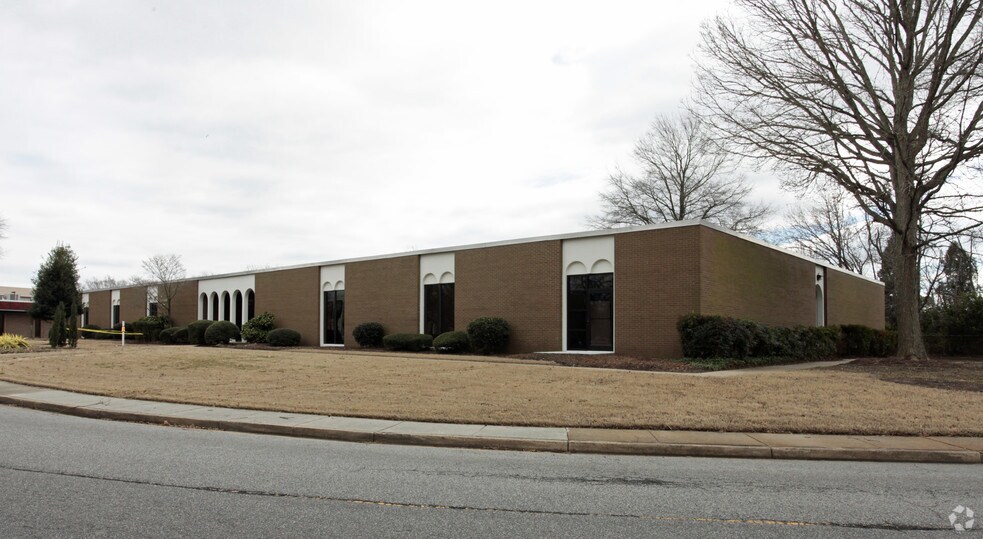 More Photos Of 6387 Center Dr, Norfolk Unknown For Lease