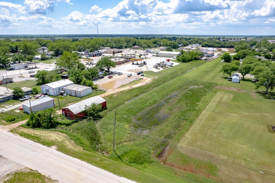 More Photos Of 107.5 4th, Lindsay Land For Sale