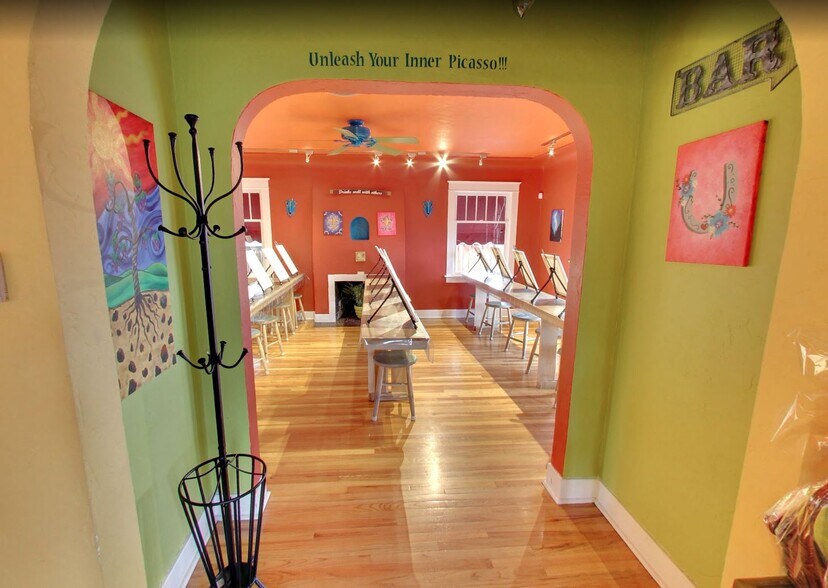 More Photos Of 146 Vassar St, Reno Freestanding For Sale