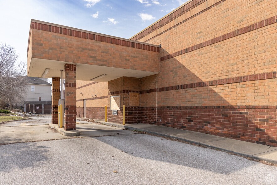 More Photos Of 10502 St Clair Ave, Cleveland Freestanding For Sale