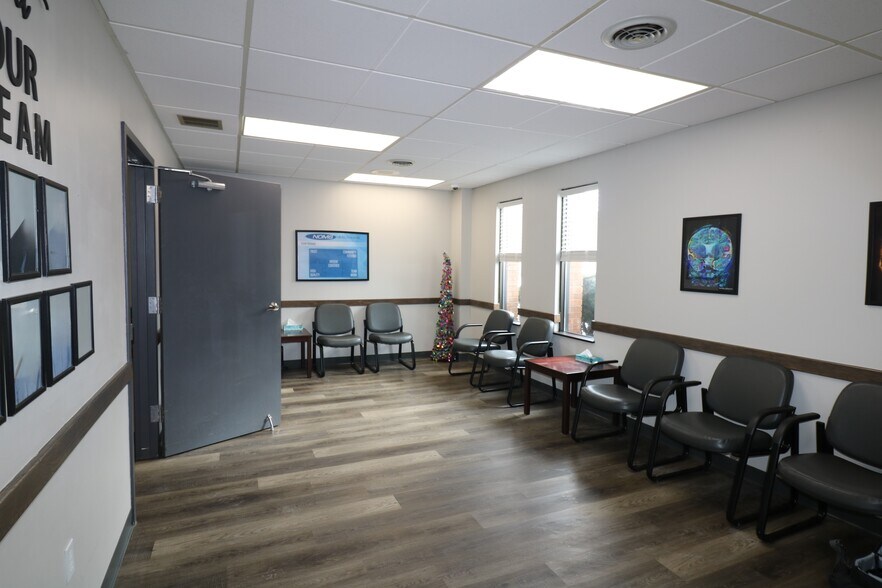 More Photos Of 34 Executive Dr, Norwalk Medical For Lease
