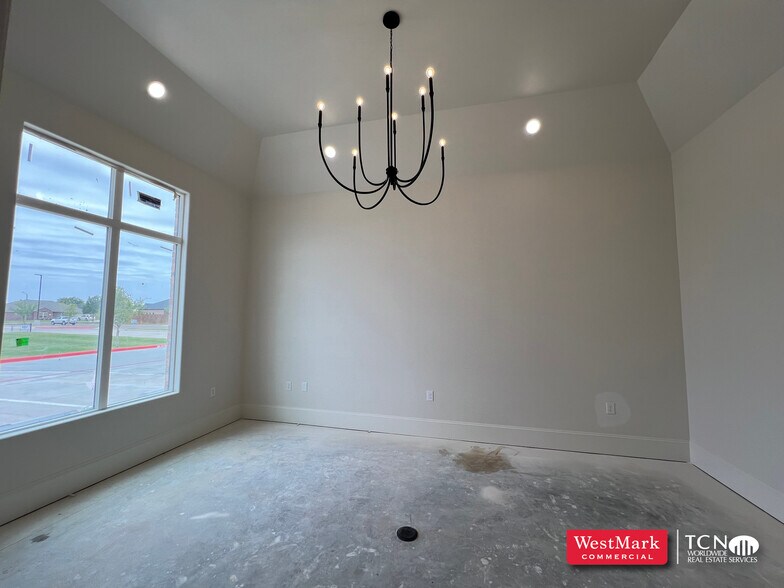 More Photos Of 6311 79th st, Lubbock Office For Lease