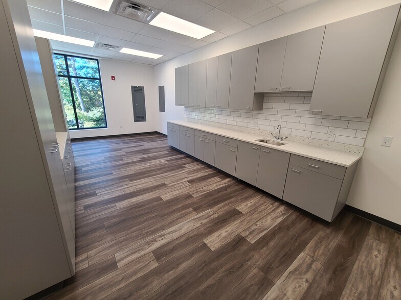 More Photos Of 1628 Main St, Wake Forest Storefront Retail Office For Lease