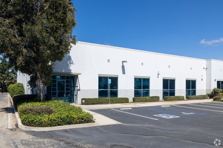 More Photos Of 351 Candelaria, Oxnard Warehouse For Sale