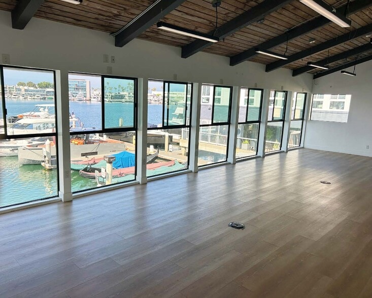 More Photos Of 2751 W Coast Hwy, Newport Beach Restaurant For Lease