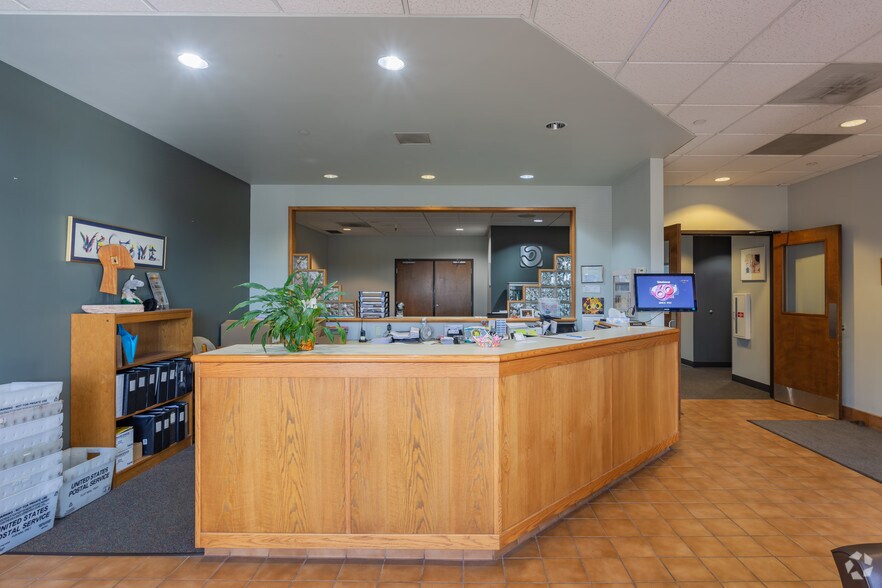 More Photos Of 2225-2255 Executive Cir, Colorado Springs Research And Development For Lease